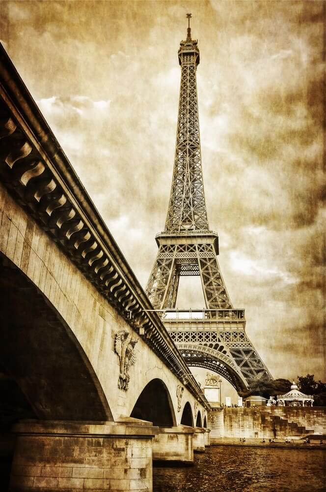 wallpaper of the eiffel tower